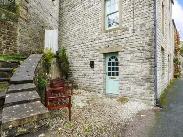 1A Market Square Tideswell Exterior foto